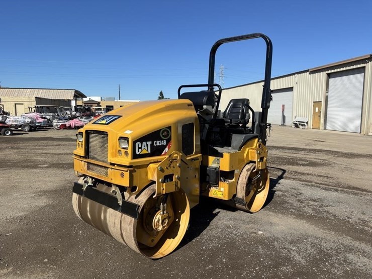 2018-caterpillar-cb24b-image-1