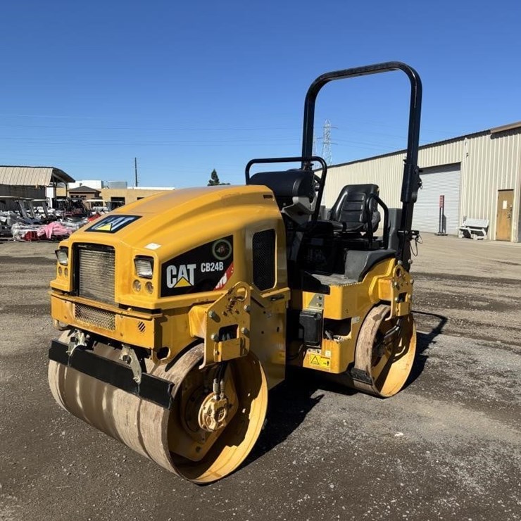 2018 CATERPILLAR CB24B