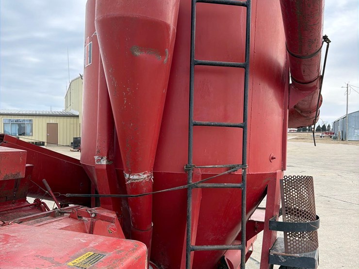 international-1250-image-9