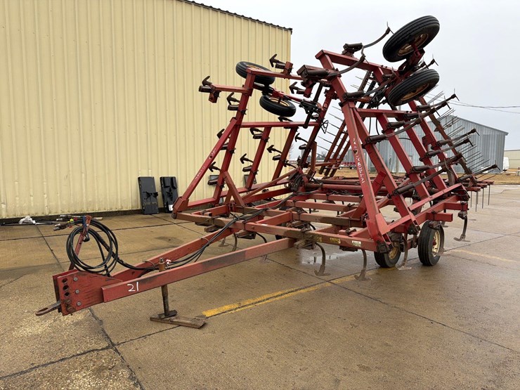 case-ih-4600-image-2