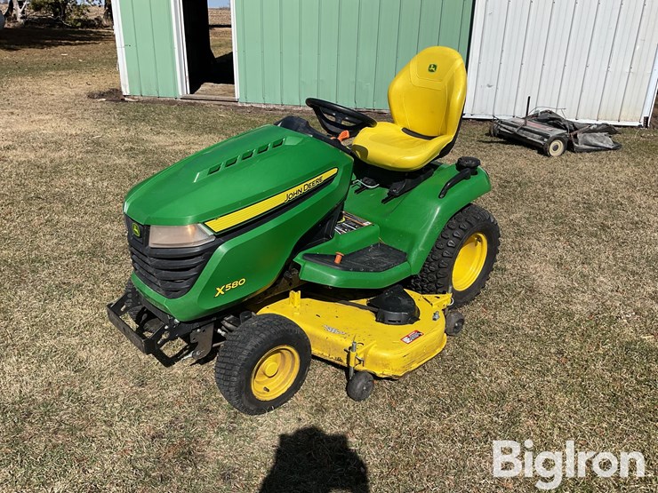 john-deere-x580-image-1