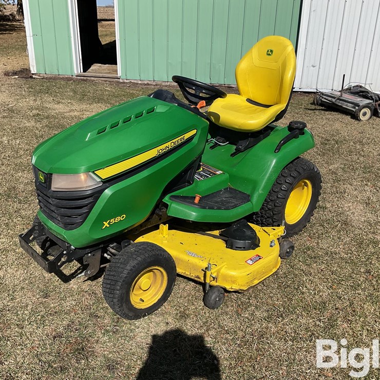 JOHN DEERE X580