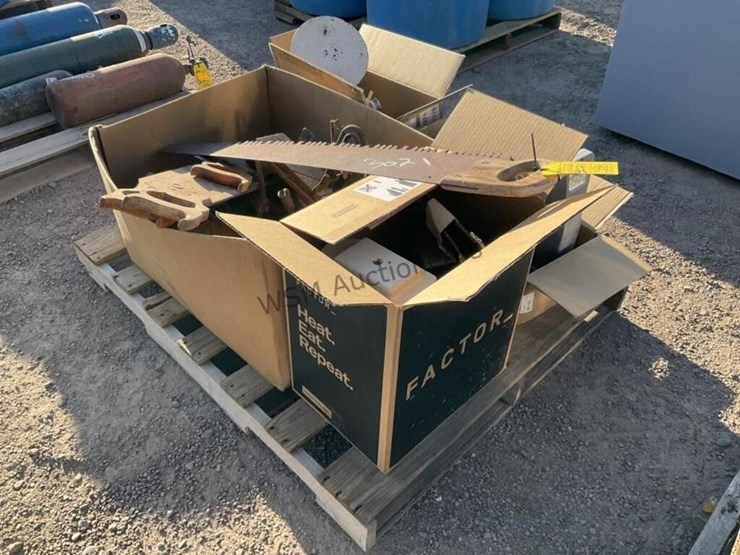 pallet-of-asst-antiques-image-1