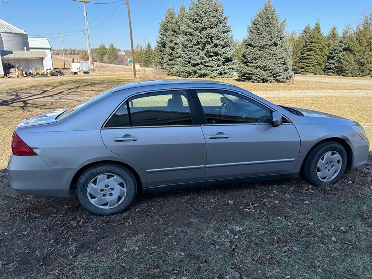 2007-honda-accord-image-6