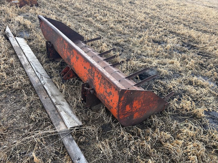 farmhand-7ft-bucket-image-2