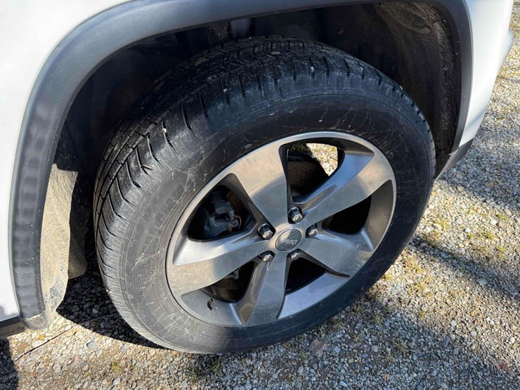 2015-jeep-grand-cherokee-image-13