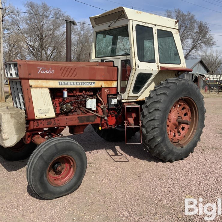 1971 INTERNATIONAL 1066