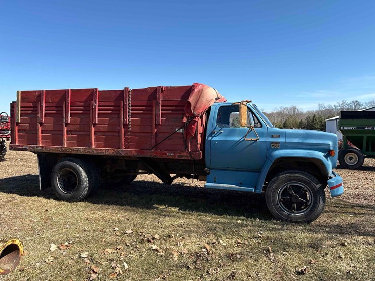 1977-chevrolet-custom-deluxe-image-4
