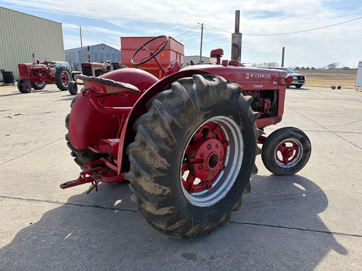 farmall-mccormick-w-6-standard-tractor-image-4