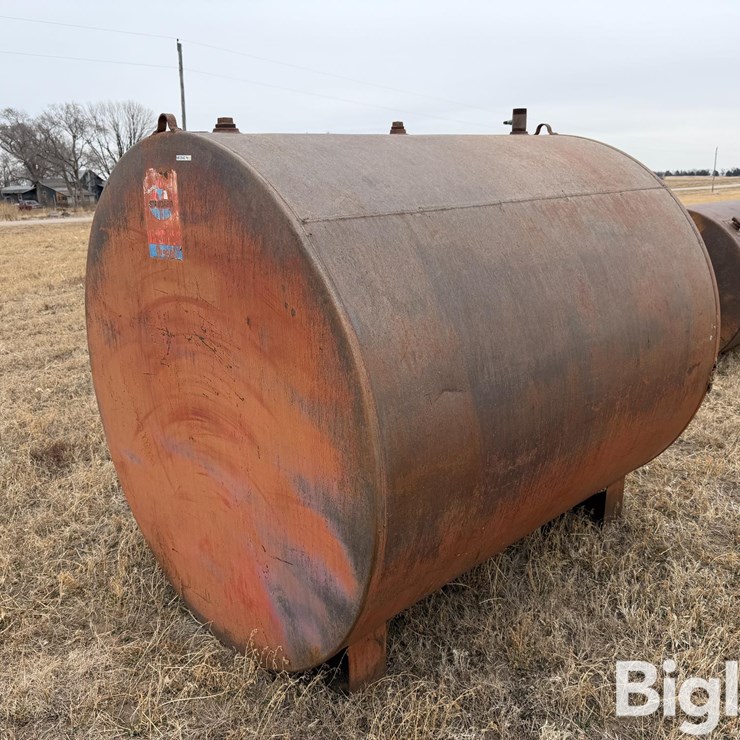 1000-Gal Fuel Tank