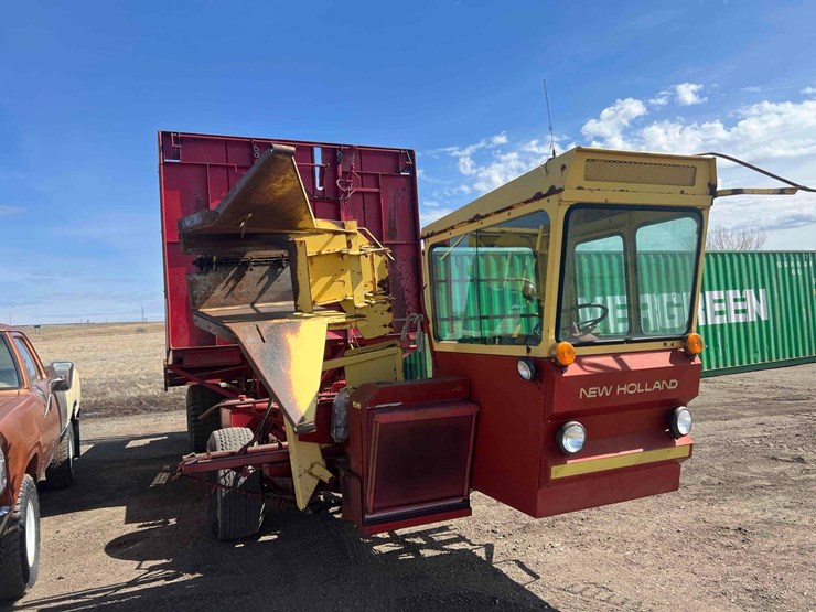 new-holland-1049-image-4