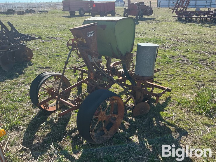 2r40-planter-image-5