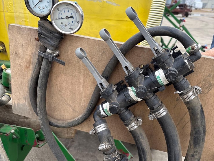 500-gallon-pull-type-sprayer-image-35