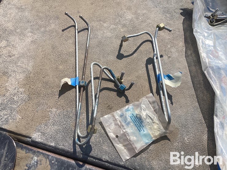 new-holland-35-image-1