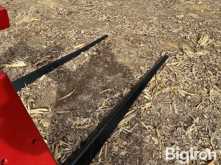 new-holland-80-image-15