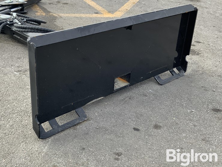 2025-massey-ferguson-730-image-9