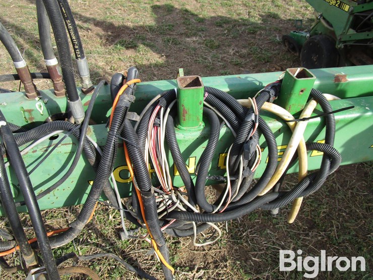 john-deere-7200-image-10