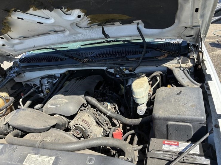 2003-chevrolet-silverado-3500-image-6