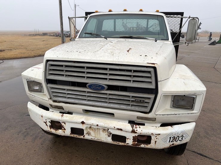 1990-ford-f700-image-15