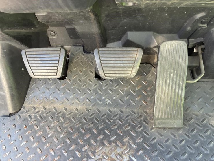 2006-nissan-mugl02a30lv-image-16