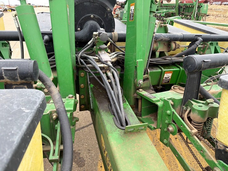 john-deere-1760-image-21