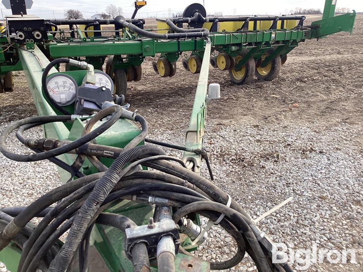 1996-john-deere-7200-image-18