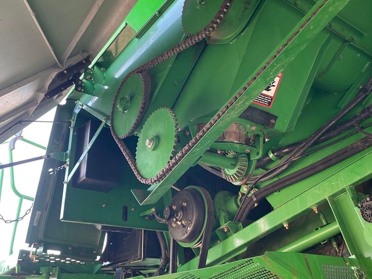 2007-john-deere-9560-sts-image-35