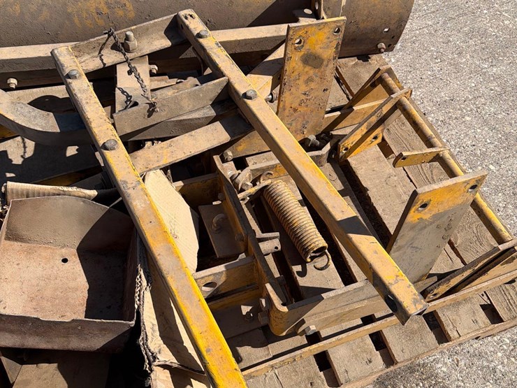 international-cub-lo-boy-image-32