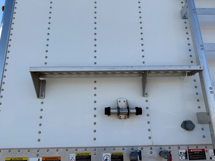 2022-wilson-hopper-bottom-image-38