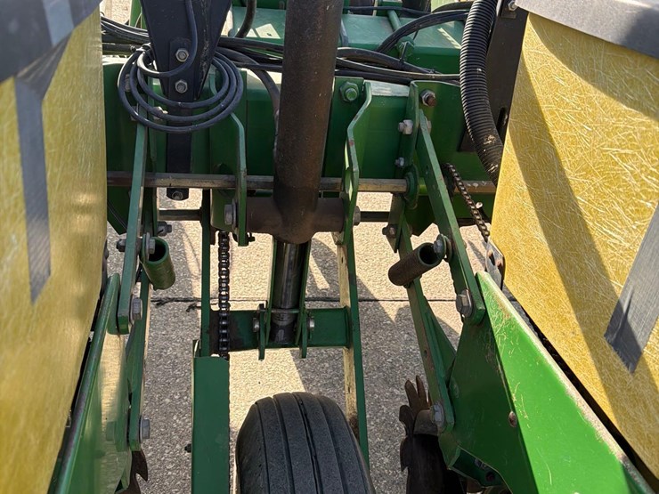 john-deere-7200-image-57