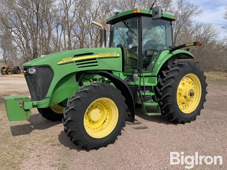 john-deere-7820-image-1