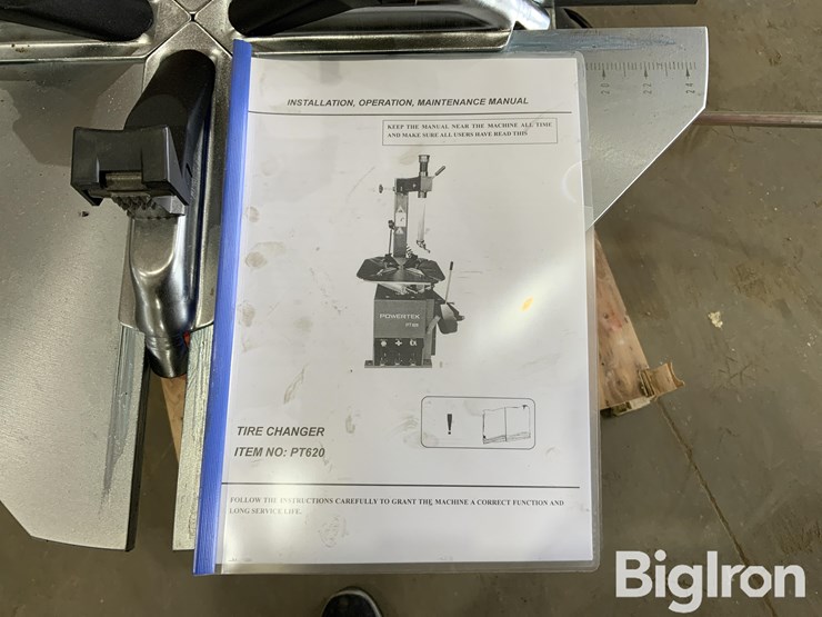 2025-massey-ferguson-730-image-13