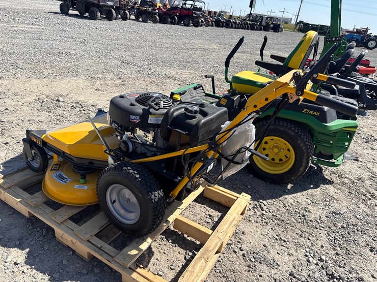 #35-•-unused-2022-dewalt-e1050-33"-push-mower-22032229-inv#-41148-image-4