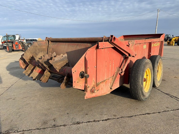 new-holland-195-image-5