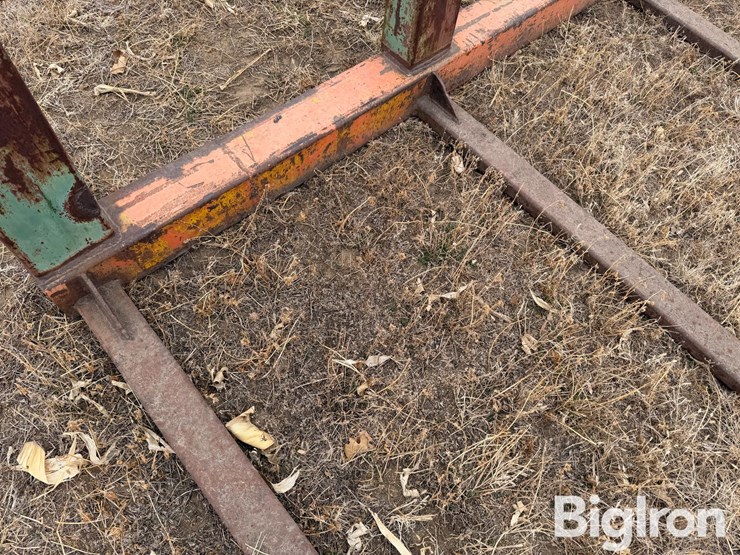 3-pt-bale-mover-image-10