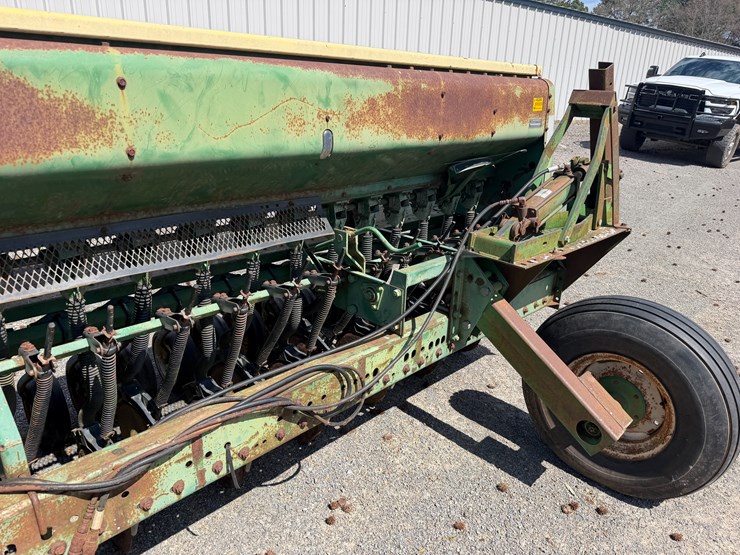 john-deere-520-image-18