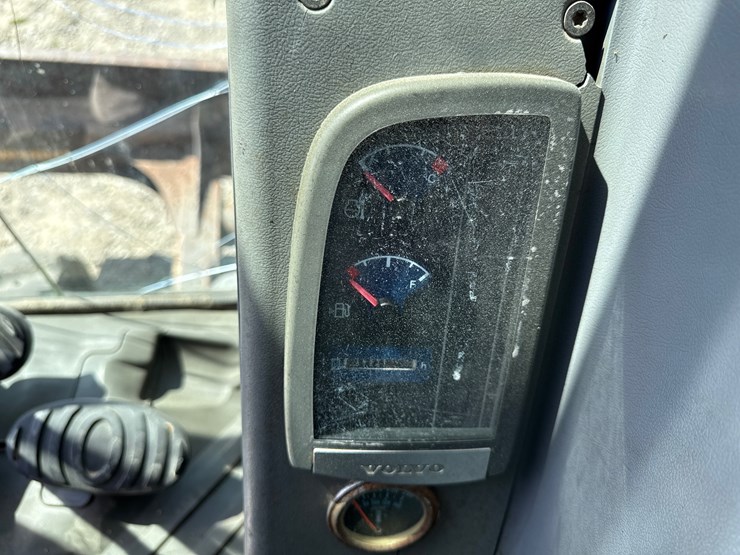 volvo-ecr88-image-40