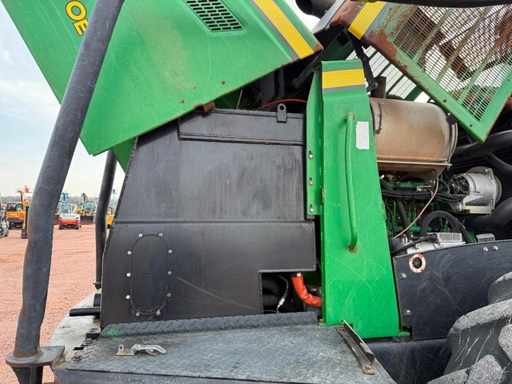 deere-1270e-image-58