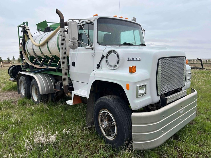 1995-ford-l8000-image-3