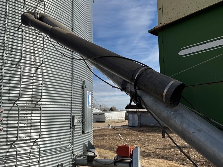 demco-365bu-gravity-wagon-w/-seed-auger-image-5