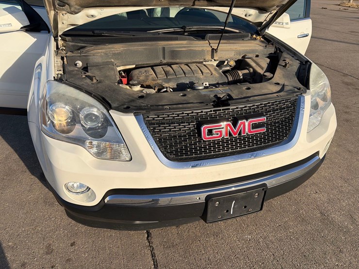 2010-gmc-acadia-slt-image-52