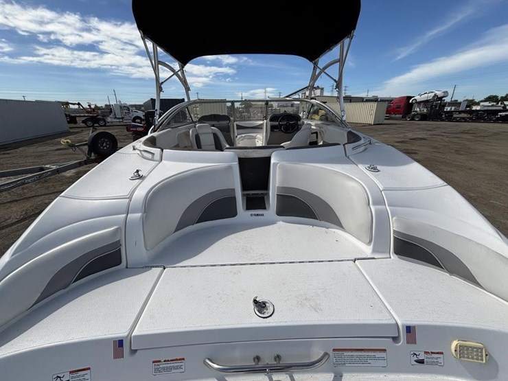 2005-unknown-trailer-image-12