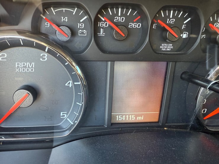 2019-chevrolet-3500hd-image-62