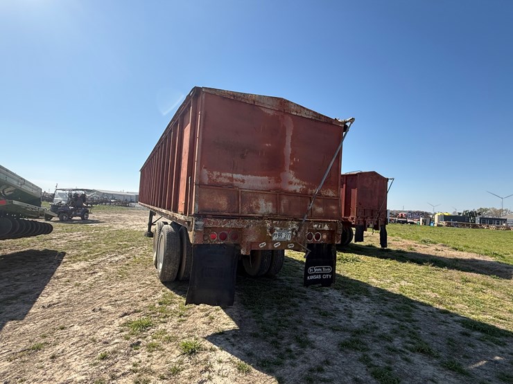 1965-trailmobile-trailer-image-4