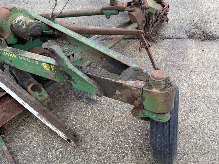 john-deere-8-image-10