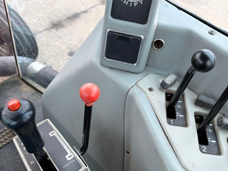 agco-white-6145-image-59