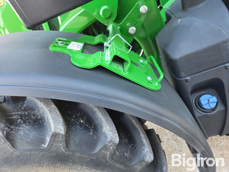 2024-john-deere-5095m-image-16