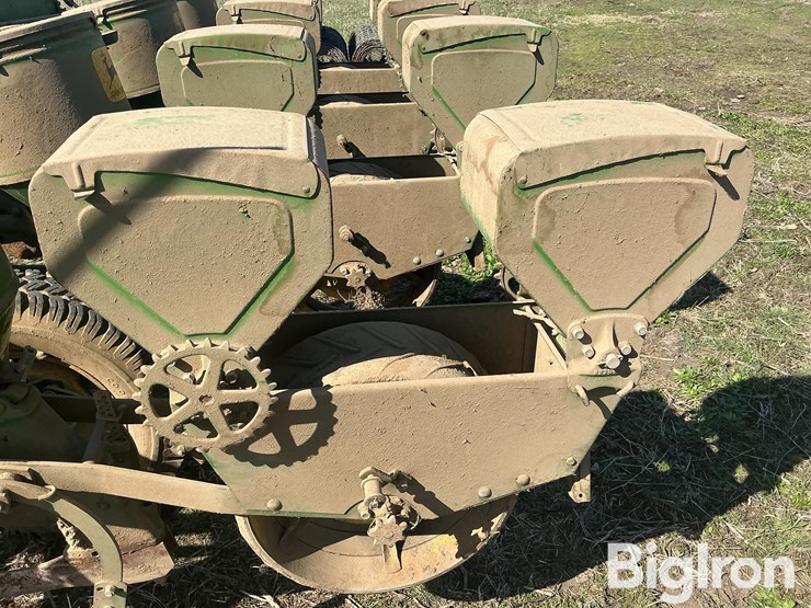 john-deere-1240-image-9