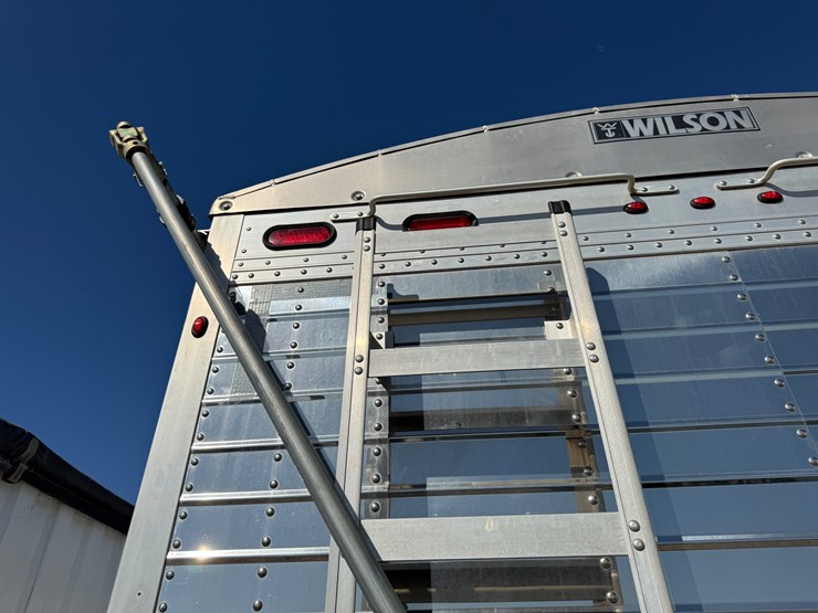 2022-wilson-hopper-bottom-image-9