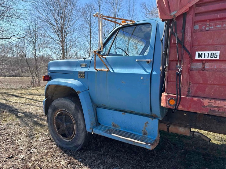 1977-chevrolet-custom-deluxe-image-7